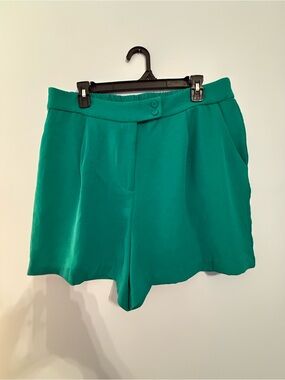 Skies Are Blue Kelly Green Tailored Pleated High-Waist Shorts Size XL